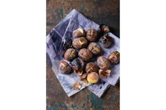 Roasted chestnuts in the ashes Product Image 1