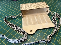 Stylish Women&#039;s Clutch Product Image 9