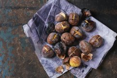 Roasted chestnuts in the ashes Product Image 1