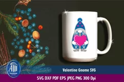 Valentine gnomes SVG| Valentine's day Gnome with Heart SVG Product Image 2