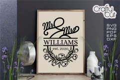 Mr and Mrs sign, Family Last Name Floral wreath, Rustic Sign Product Image 1