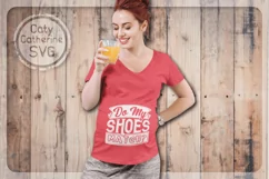 Do My Shoes Match Funny Maternity Pregnancy Baby Bump Quote Product Image 3