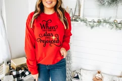Share the magic of Christmas with handmade, personalized gifts that touch the hearts of your loved ones.