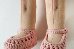 Crochet booties for Waldorf dolls