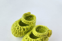 Crochet booties for Waldorf dolls