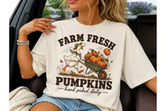 Farm Fresh Pumpkins Goose PNG Tee Product Image 3