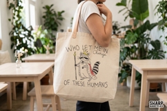 Who Let Me In Charge Of These Humans Royal Raccoon King Product Image 2