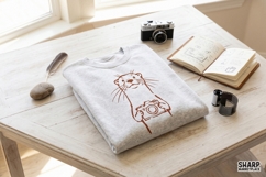 Minimal Otter Holding Camera Line Art With Png Designs, Product Image 3