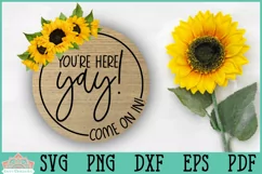 Welcome Sign | Farmhouse Round Door Hanger SVG Product Image 1