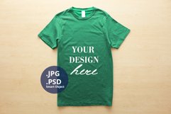 Kelly Green Men T-shirt Slim Fit Unisex Mockup, PSD Mockup Product Image 1