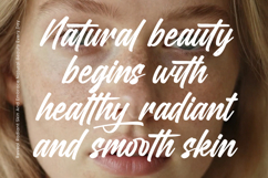 Delaghes - Bold Script Font Product Image 9