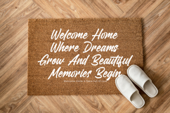 Delaghes - Bold Script Font Product Image 13