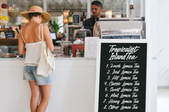 Delaghes - Bold Script Font Product Image 14