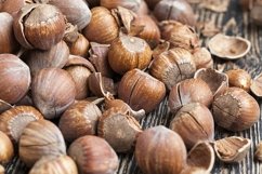 hazelnuts peeled from the shell Product Image 1