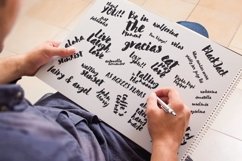 Web Font Gracias Typeface Product Image 4