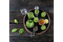 Green spinach smoothie Product Image 1