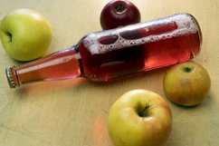 Cider and apples Product Image 1