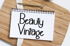 FEELING LOVELY Product Image 2