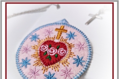 Felt ITH Christian heart with cross stars design in the hoop Product Image 3