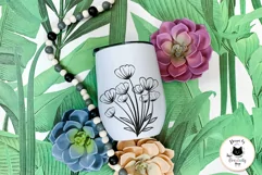 Black flowers outline drawing ona  white wine tumbler