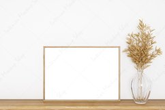 Minimal Frame Mockup Product Image 2