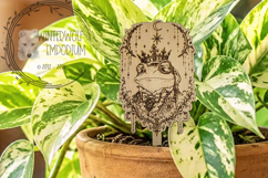 Gothic Plant Stake - Frog - SVG PNG Laser Cut - Garden Product Image 3