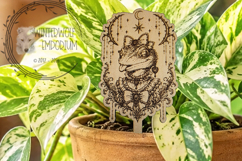 Gothic Plant Stake - Frog - SVG PNG Laser Cut - Garden Product Image 3