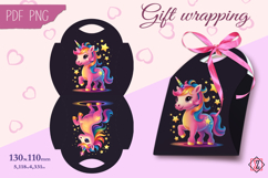 Gift wrapping with a festive unicorn Product Image 1
