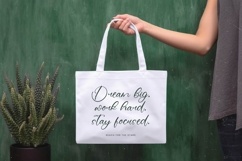 Giustina Kelani - Stylish Calligraphy Font Product Image 5