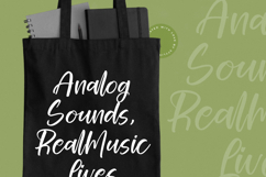 Glitters Sparkle - Modern Bold Handwritten Font Product Image 5