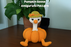 Pumpkin Goose Crochet pattern Product Image 1