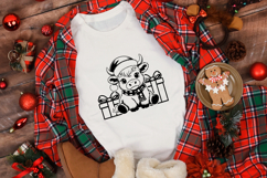 Highland Cow with Christmas Presents Product Image 3