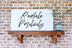 La Rue Script Product Image 5