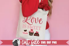 Adorable Valentine candy SVG shown on a tote
