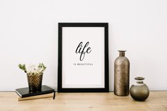 La vie est belle Product Image 1
