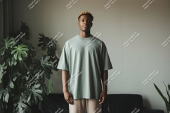 Man wearing oversized t shirt green casual Product Image 1