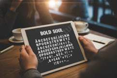Kobizo - Modern Geometric Sans Serif Typeface Product Image 9