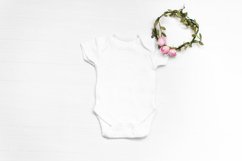 White Baby onesie mockup JPG 300 dpi, kids mockup Product Image 1