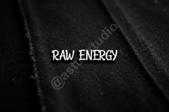 Debusu - Sophisticated Modern Serif Typeface Product Image 4