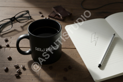 Cehuwu - Modern Elegant Serif Typeface Product Image 14