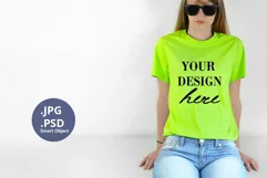 Electric Green t-shirt woman & Glasses Mockup, Mockup PSD Product Image 1