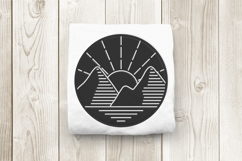 Mountain Line Art in Applique Circle Embroidery