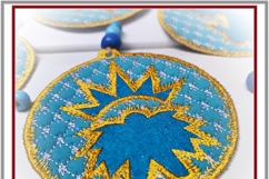 Modern Nativity ITH Christmas Panel with Snow Pendants 4x4 Product Image 2