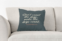 Outhlyn Funtica - Bold Handwritten Font Product Image 15