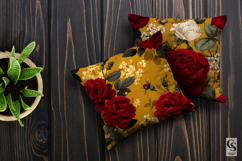 Red and Gold Roses Digital Paper Product Image 3