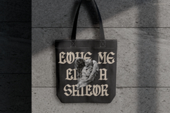 Qindret | Blackletter Typeface Product Image 7