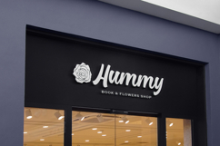 Reginetta - Bold Script Font Product Image 2