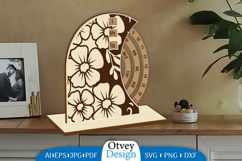 Flowers Round Calendar Lasercut Product Image 3