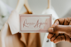 Runnie Anjanie Font Product Image 2