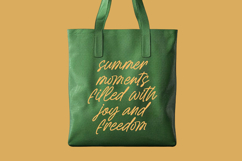 Sejatty Gartena - Aesthetic Handwritten Font Product Image 3